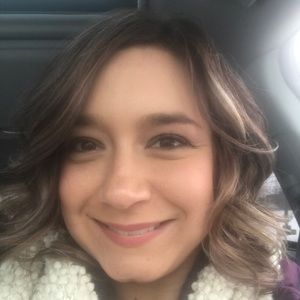 Meet your Posher, Laura